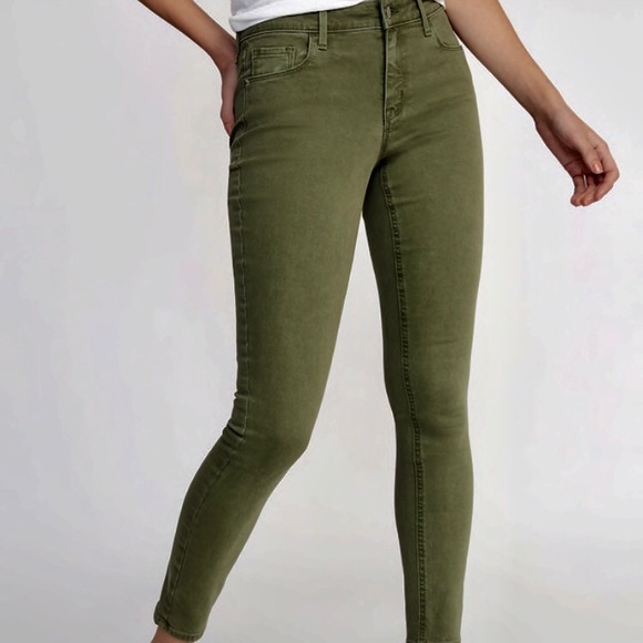 Old Navy Denim - Old Navy Rockstar “I Think Olive” colored jeans